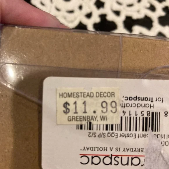 Exquisite Vintage NWT Easter Egg Salt and Pepper Set - Picture 5 of 5